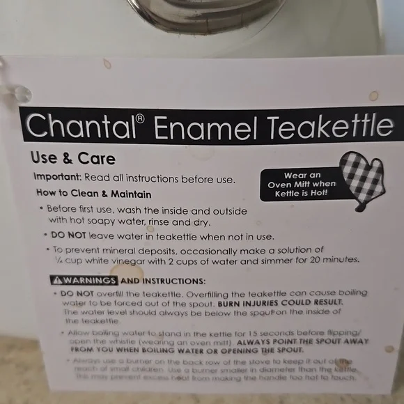 Chantal Whistling Kettle - Picture 5 of 6